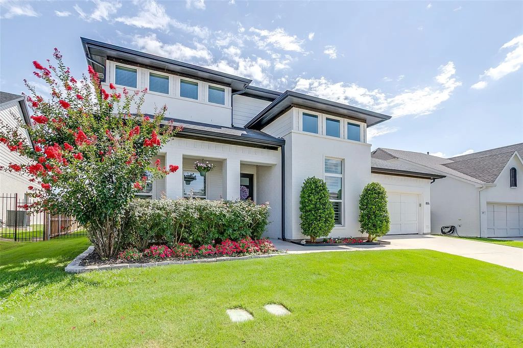 855 Highlands Avenue, Aledo