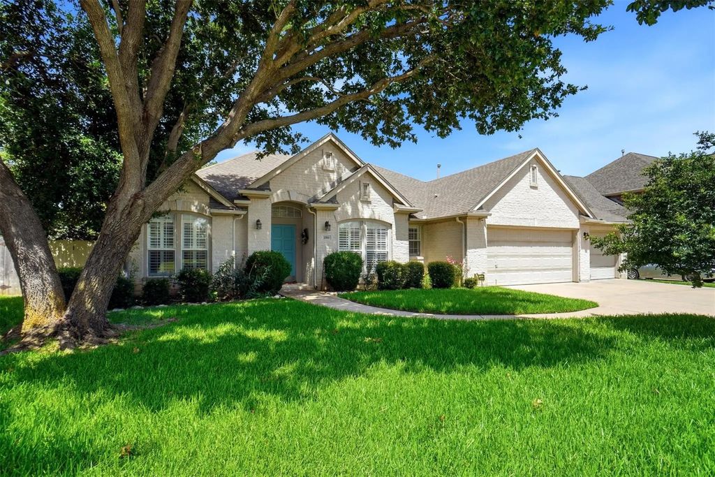 2705 Cliffwood Drive, Grapevine