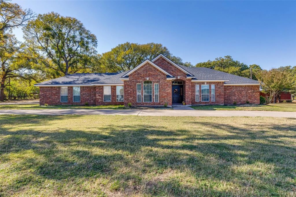 921 Corry A Edwards Drive, Kennedale