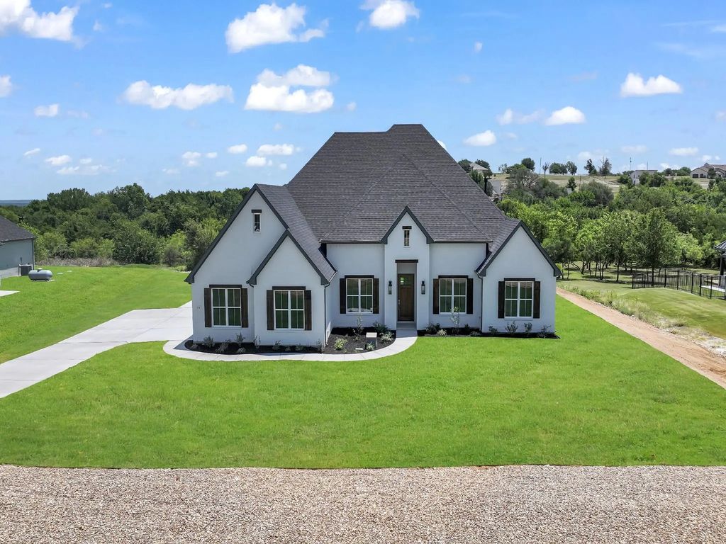 316 Tiara Trail, Fort Worth