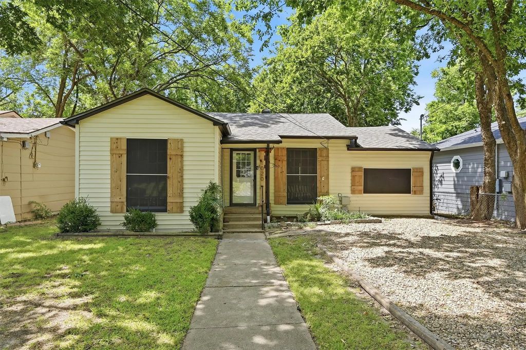 1020 W Brockett Street, Sherman