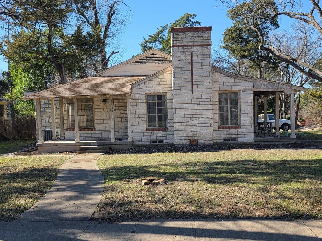 1403 Cedar Oaks Boulevard, Dallas