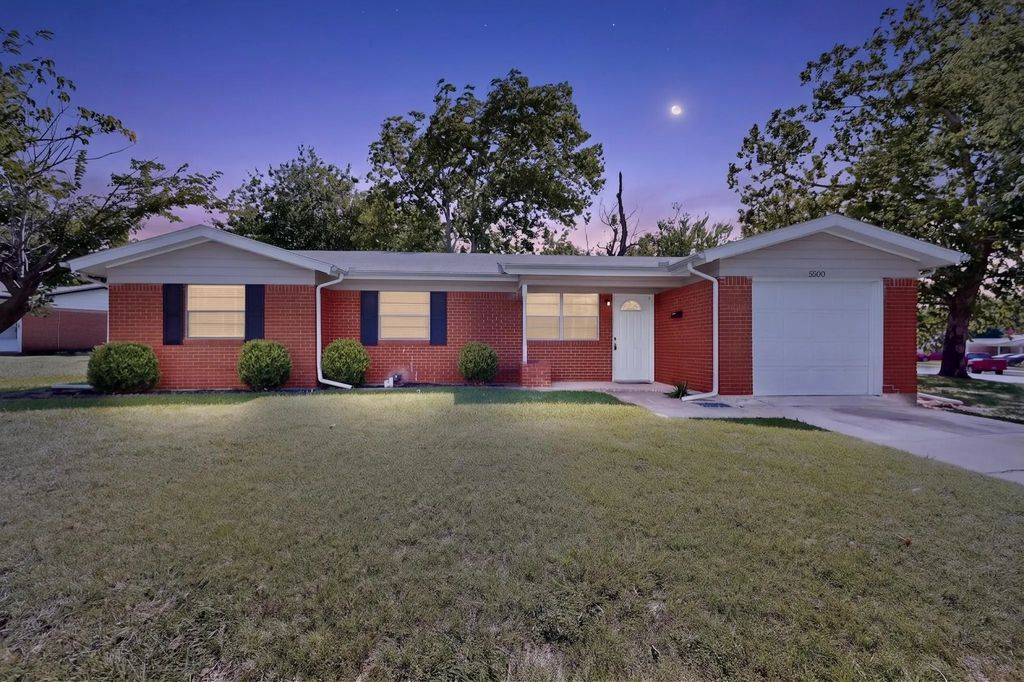 5500 Oak Grove Road, Fort Worth