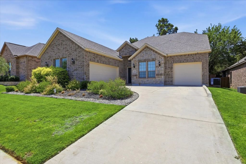4428 Terraview Drive, Arlington