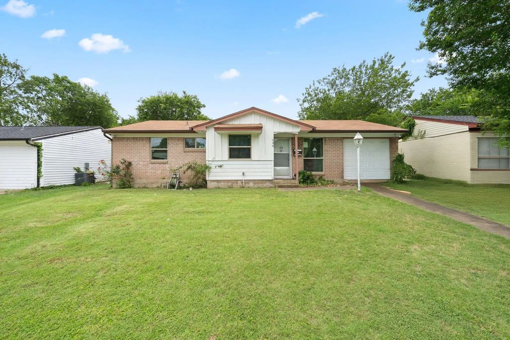 546 Sun Valley Drive, Duncanville