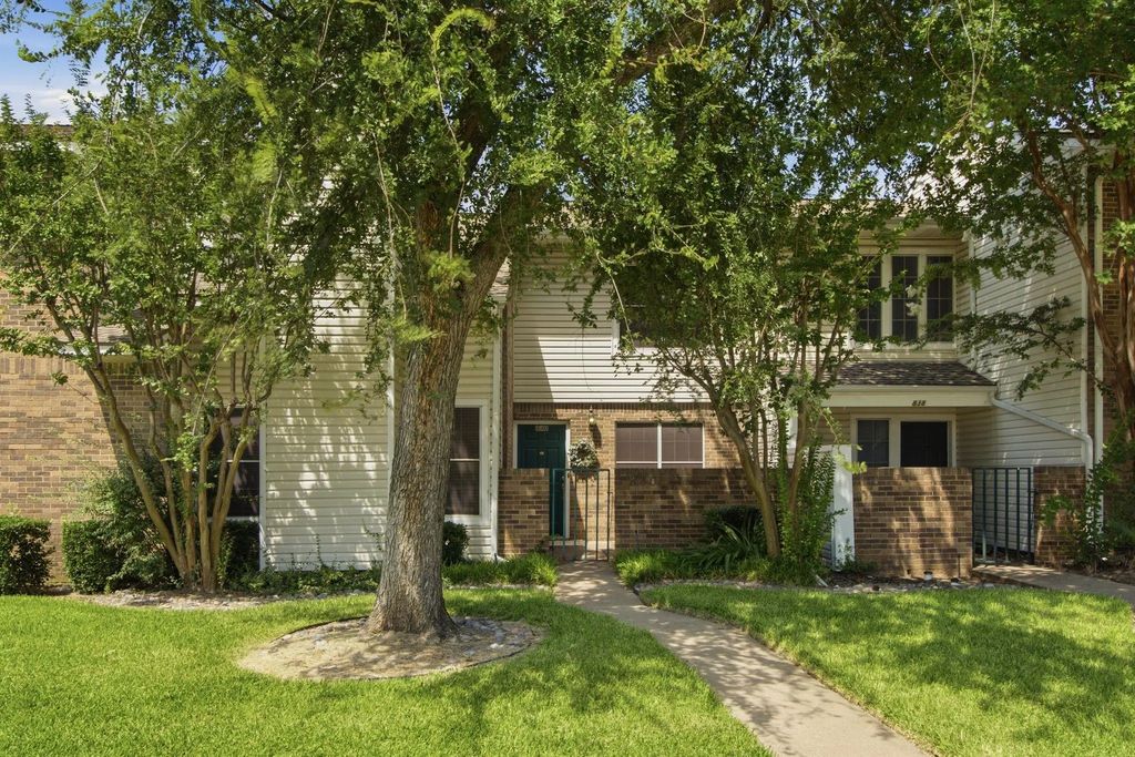840 Creekside Drive, Lewisville