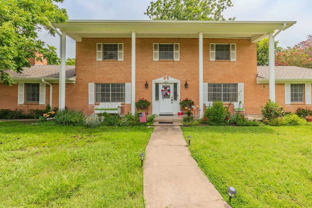 2810 Tanglewood Drive, Commerce