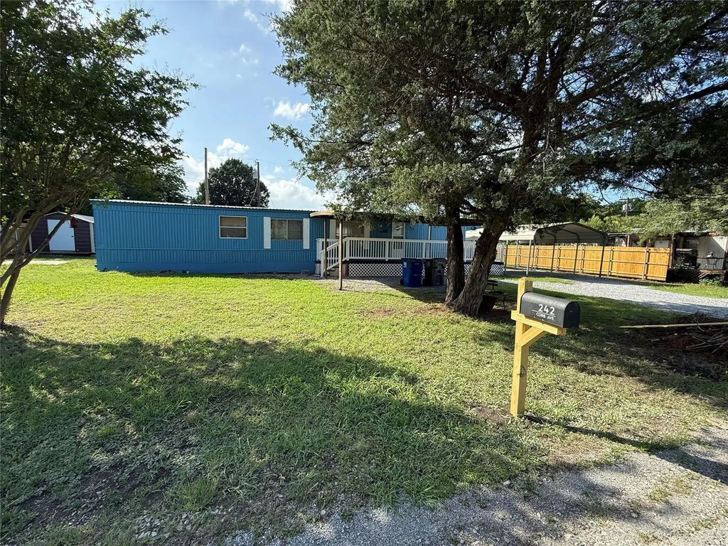 242 Cobb Avenue, Van Alstyne