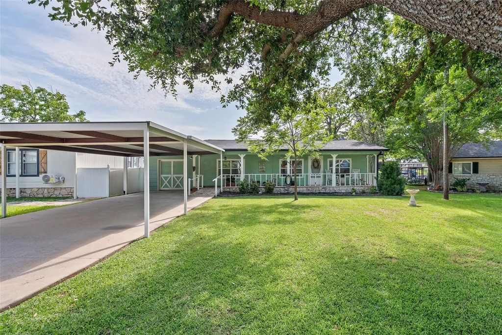 4517 Wildwood Circle, Granbury