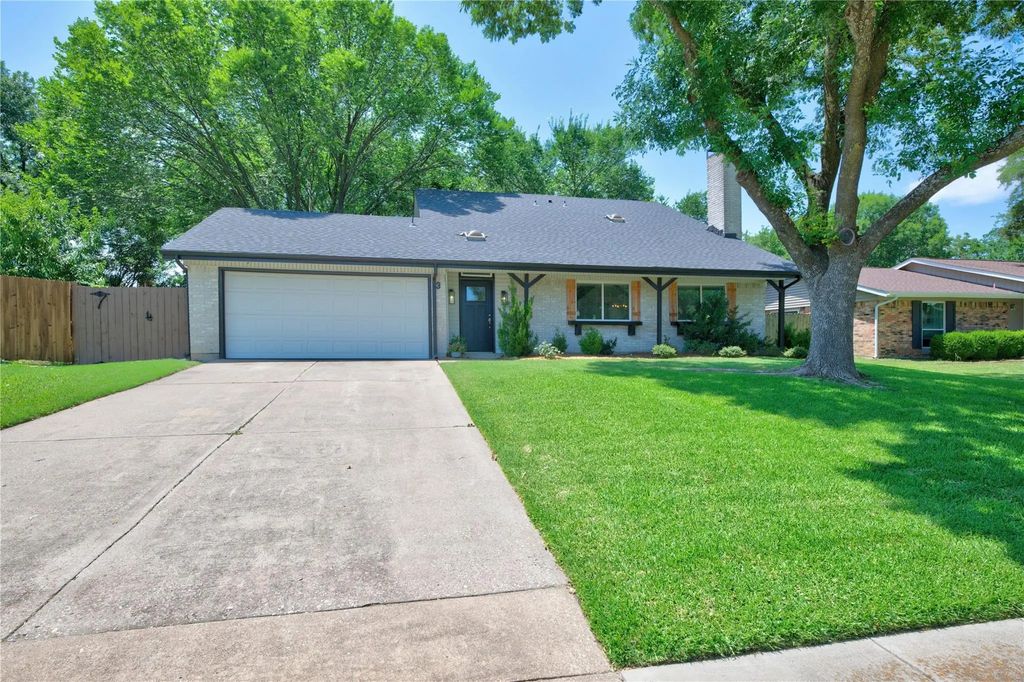 3 Merrie Circle, Richardson