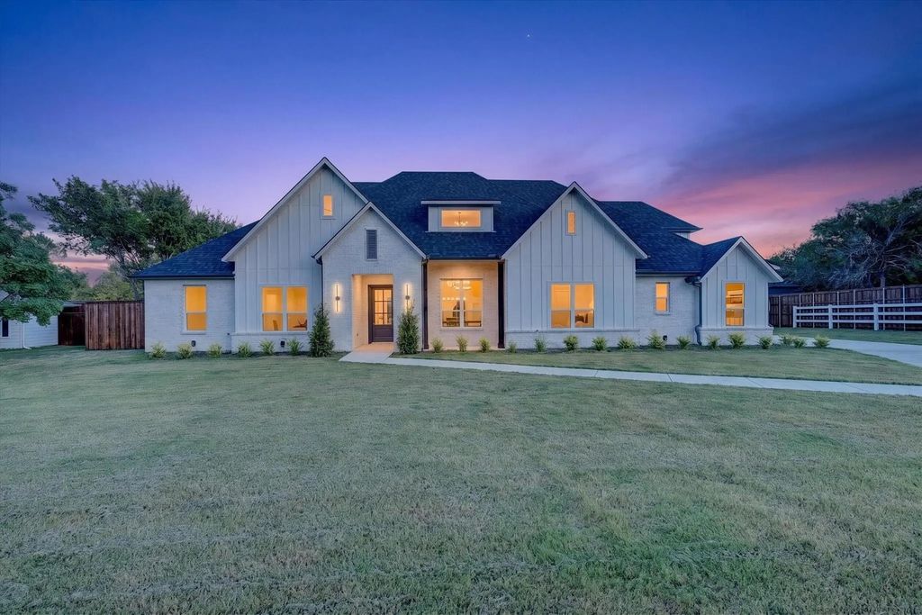 3710 Castle Drive, Rowlett