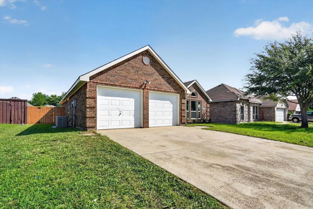 707 Fairview Avenue, Seagoville