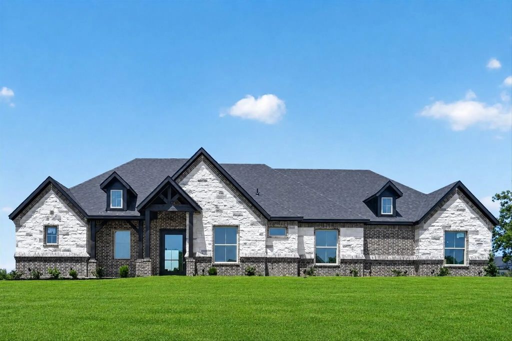 111 County Road 4867, Azle