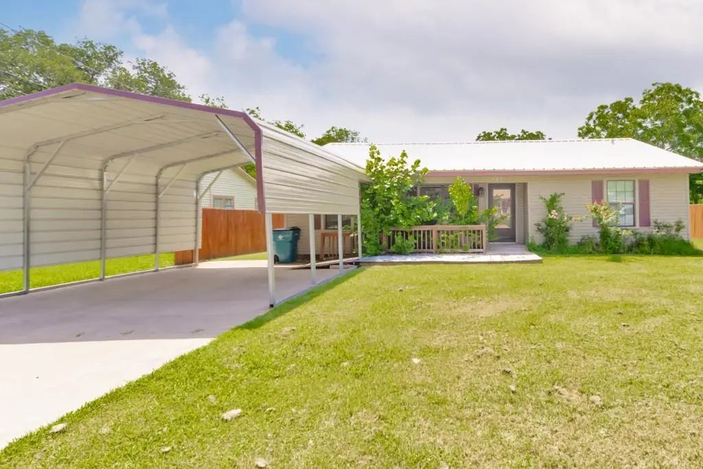 907 N Lamb Street, Bowie