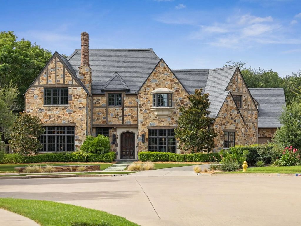 722 Inglenook Court, Coppell