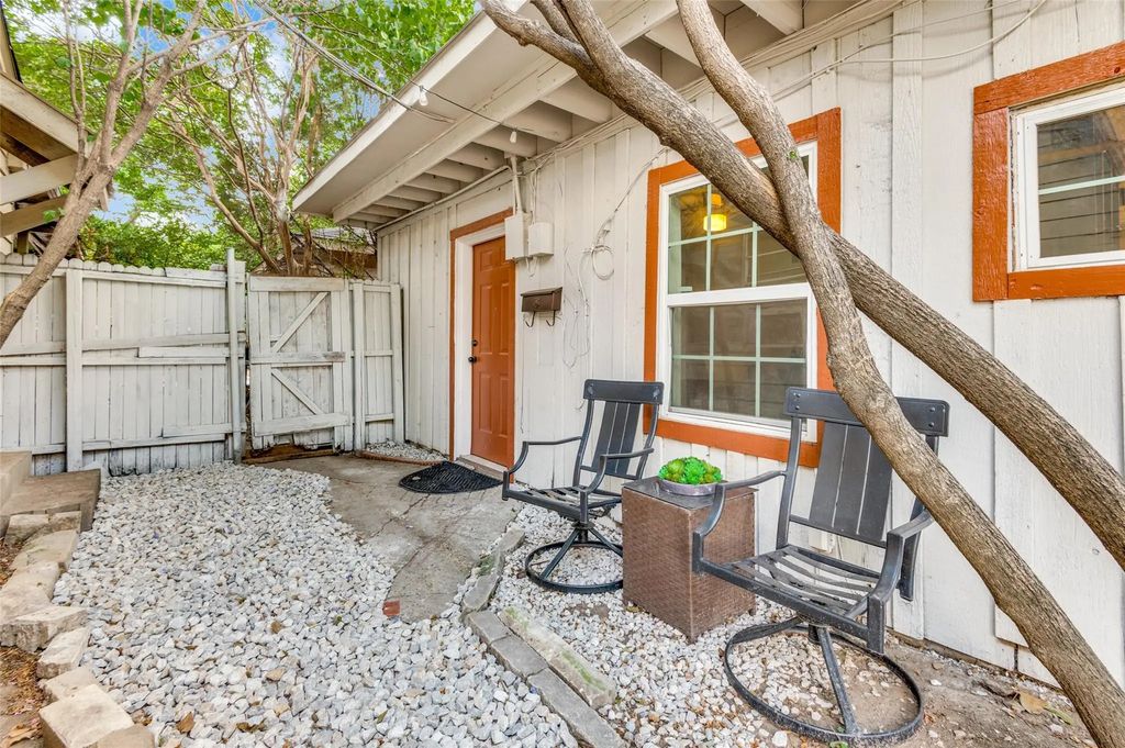 403 N Britain Road 403b, Irving