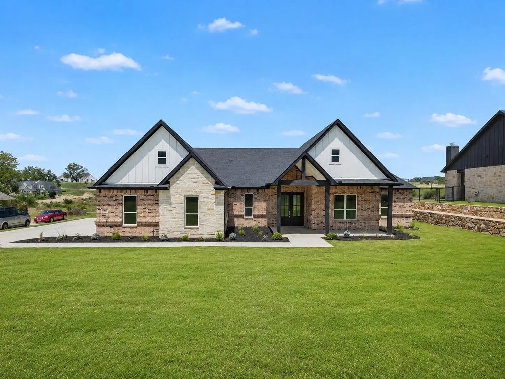328 Slimp Bluff Avenue, Azle