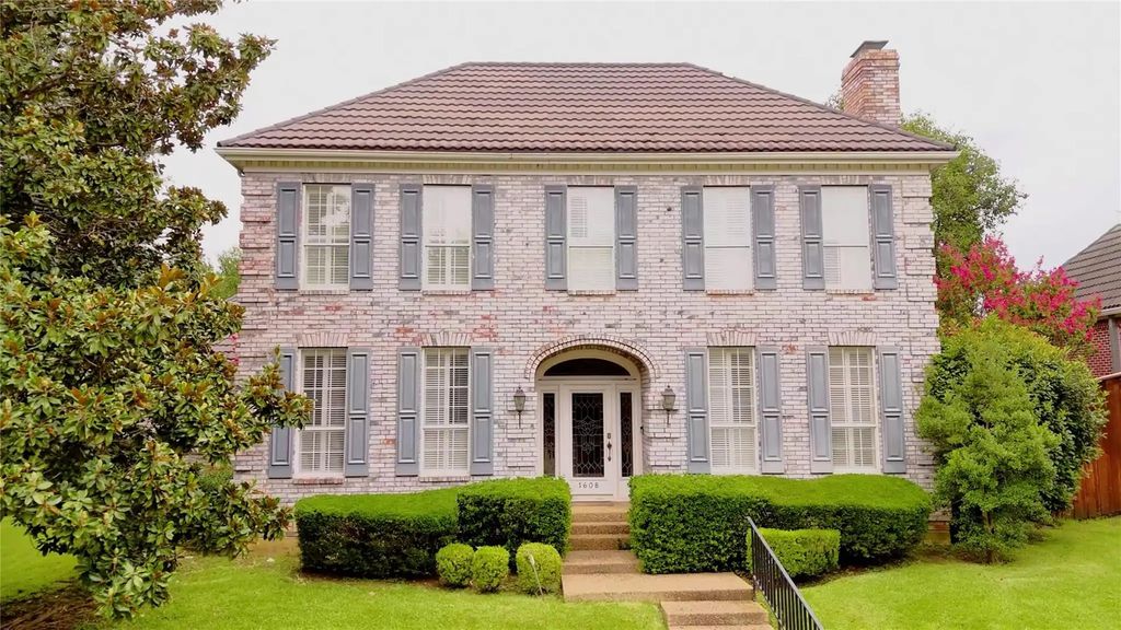 1608 Crockett Circle, Irving