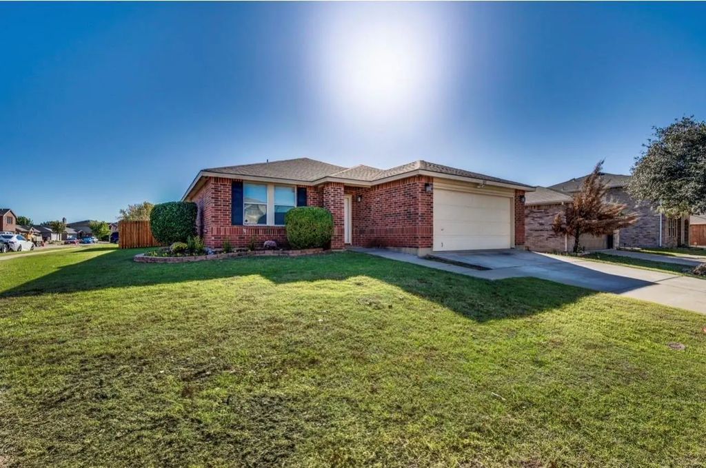 1001 Stone Chapel Way, Fort Worth