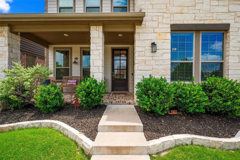 2437 Elm Place, Northlake