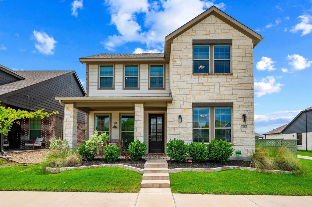 2437 Elm Place, Northlake