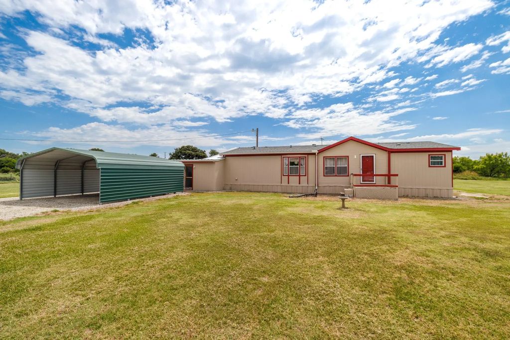 8470 County Road 254, Clyde
