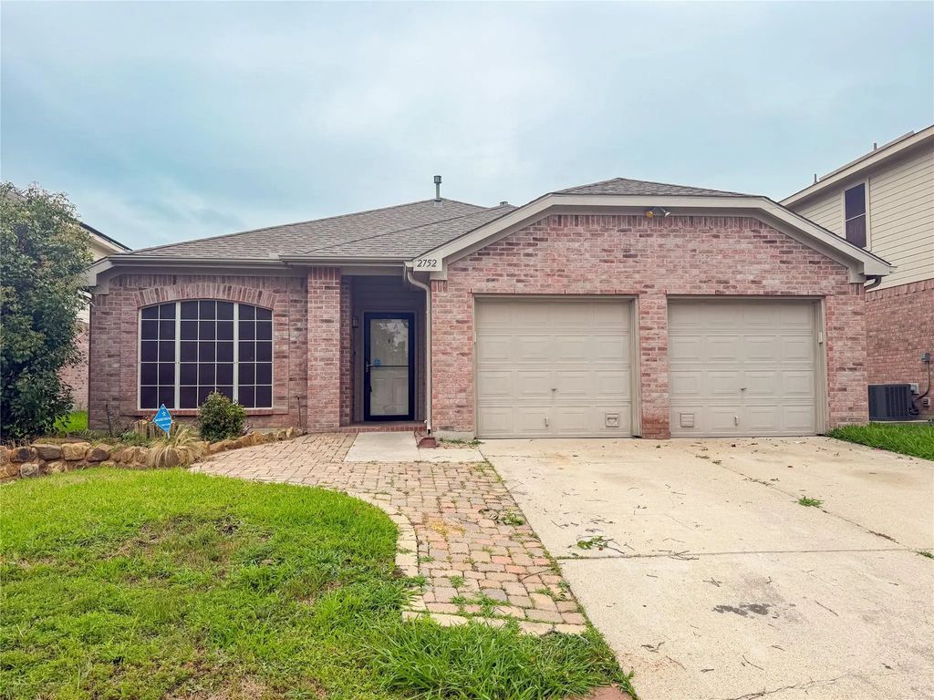 2752 Scarborough Drive, Grand Prairie