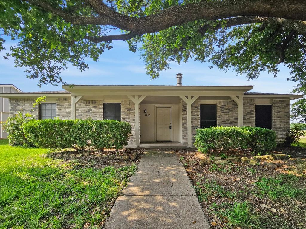 7009 Emory Oak Lane, Dallas