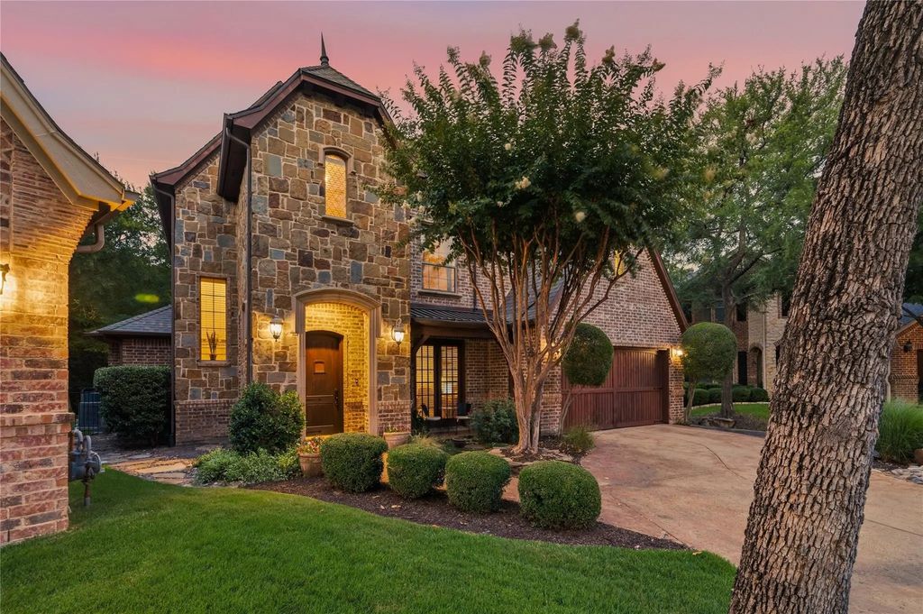 3469 N Riley Place, Hurst