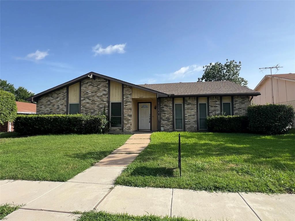 2107 Victoria Road, Carrollton