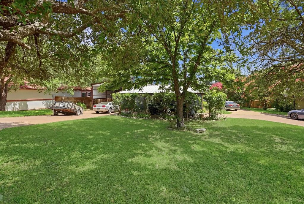 1101 Charles Street, Weatherford