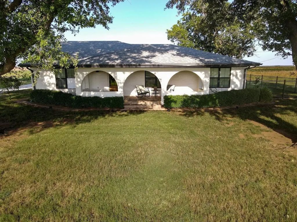 901 Fm 1789, Seymour