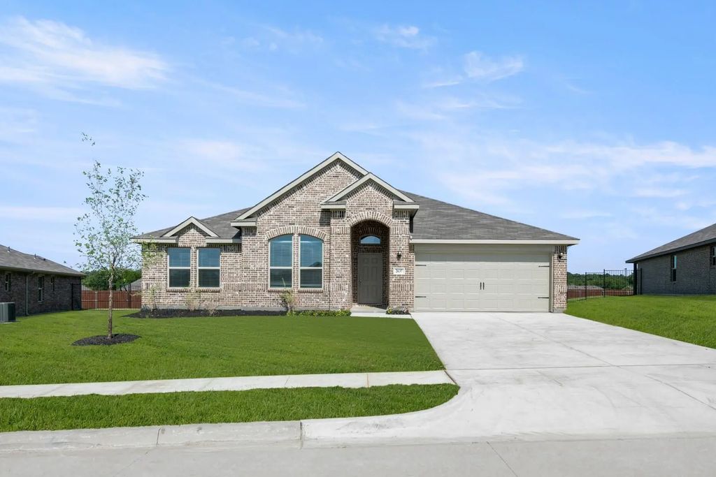 2637 River Bank Drive, Burleson