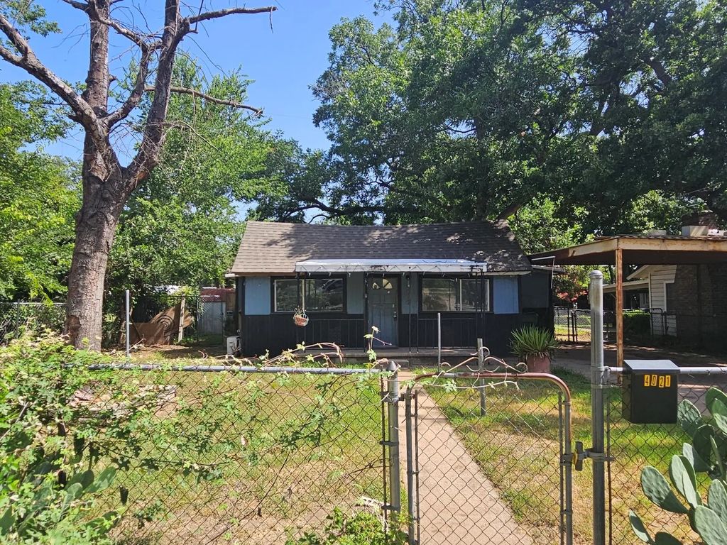4021 Hollis Street, Haltom City