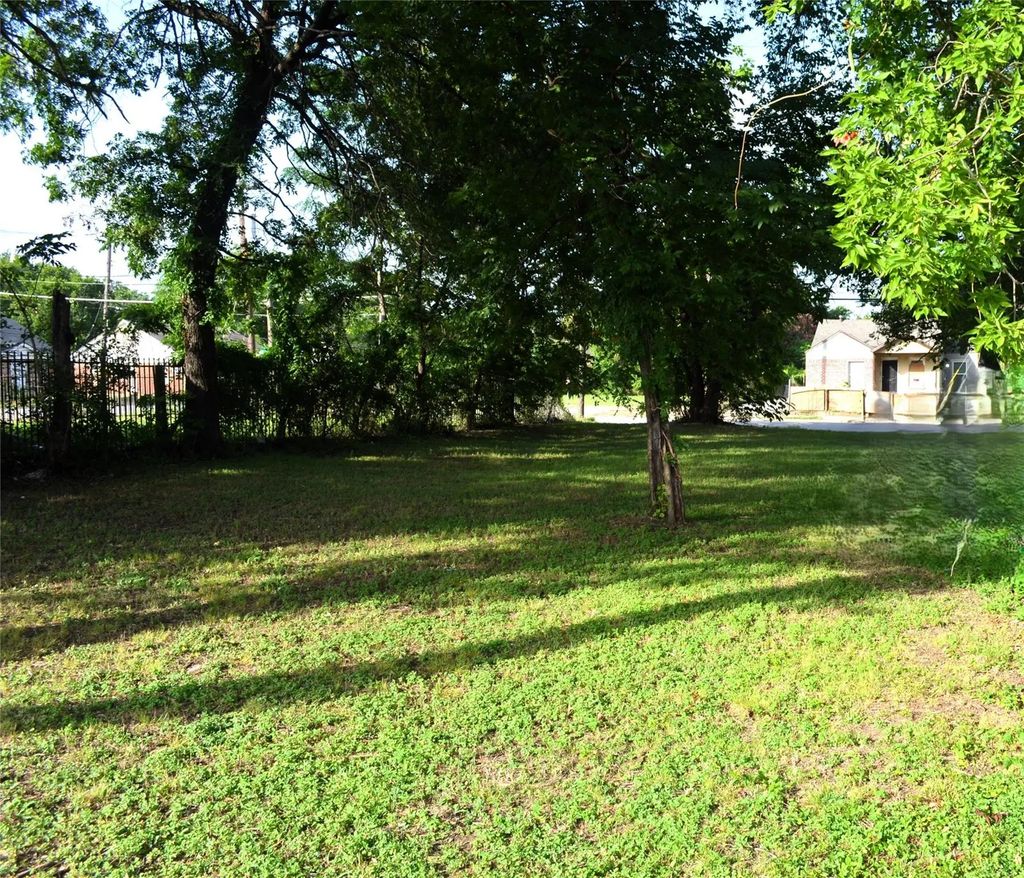 4904 Colonial Avenue, Dallas