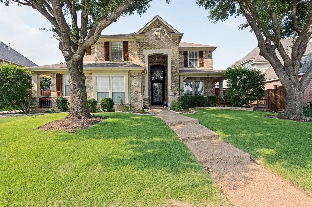 1700 Coyote Ridge, Carrollton