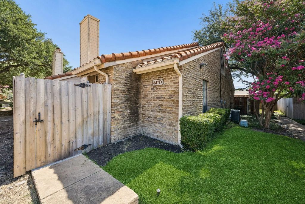 847 Dublin Drive 4, Richardson