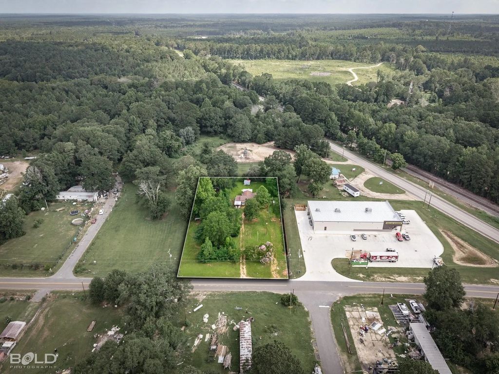 9956 Rodessa State Line Road, Rodessa