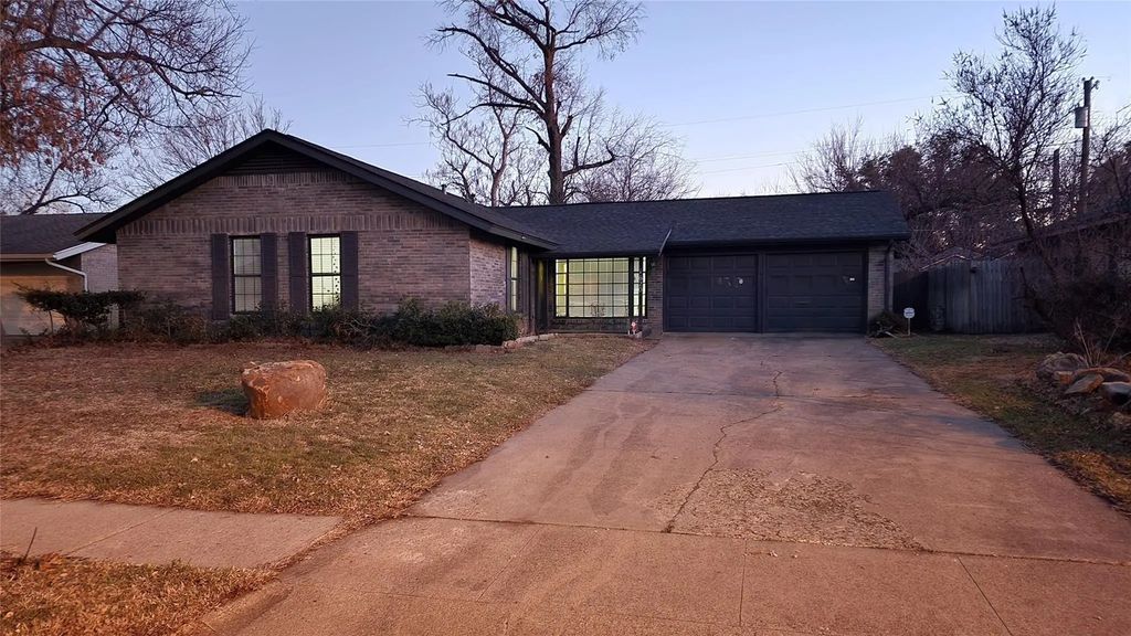 1620 W Northgate Drive, Irving