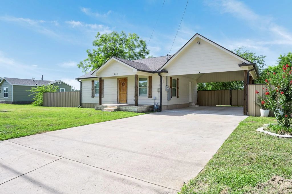 205 Sw 11th Street, Mineral Wells