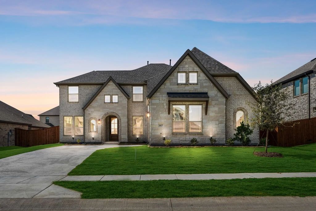 1027 Emerald Trace Drive, Justin