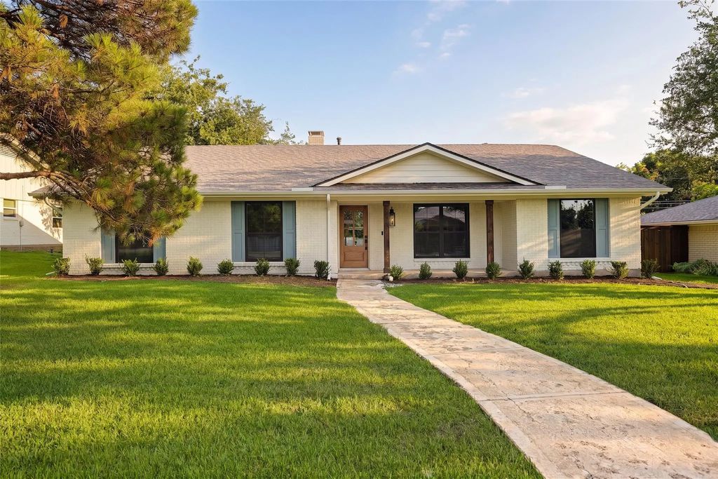 7704 La Cosa Drive, Dallas
