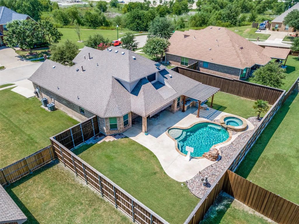 413 Willis Way, Forney