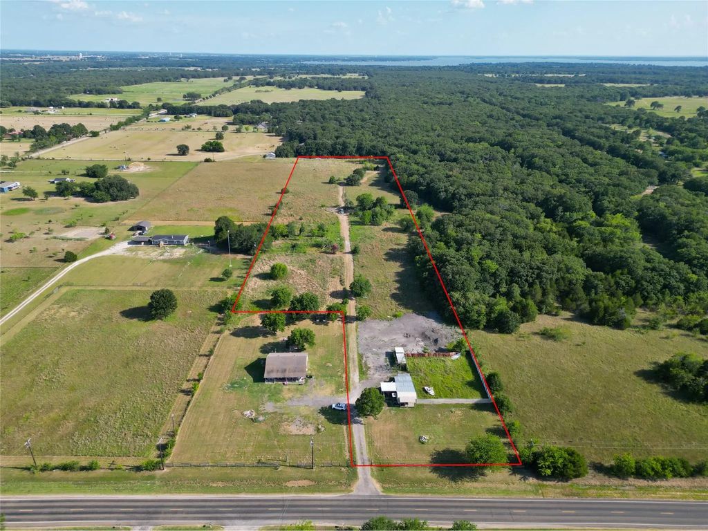 11640 Fm 1391, Kemp