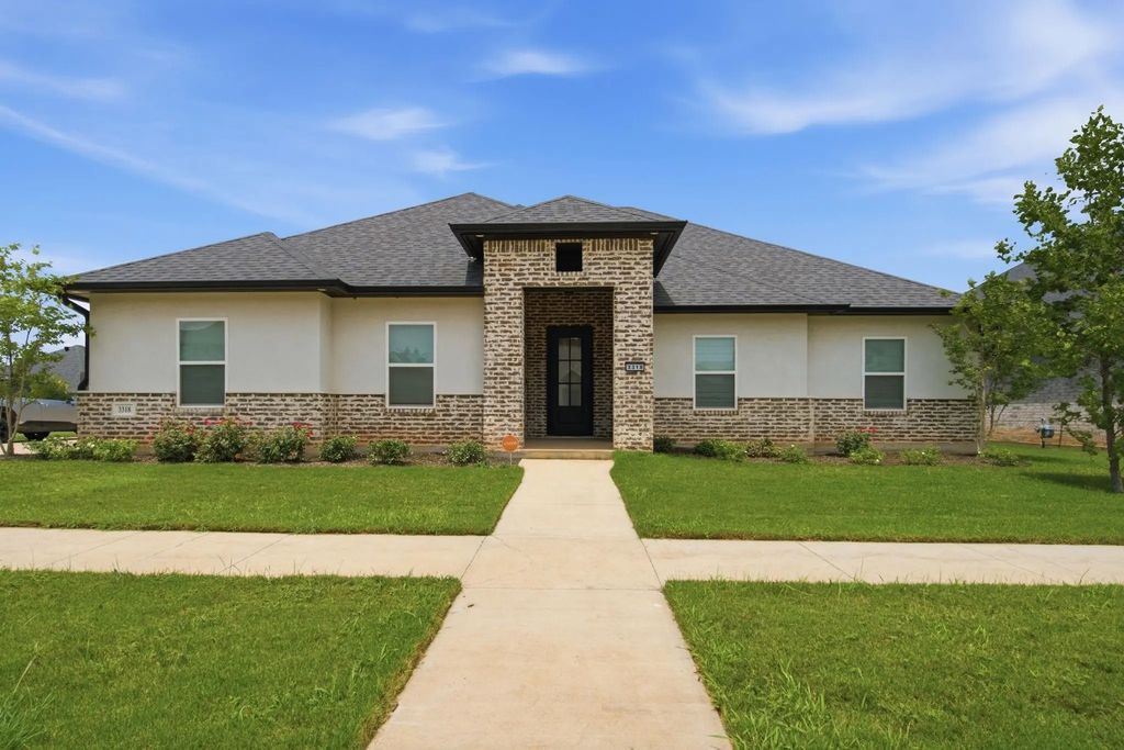 3318 Ace, Abilene