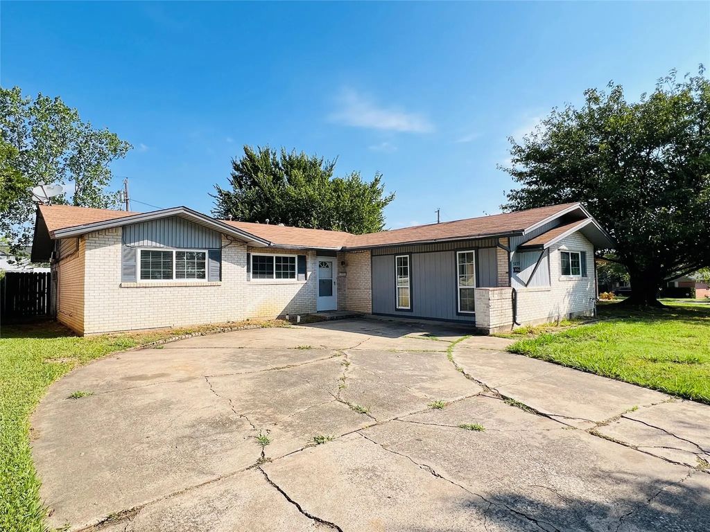 3033 Mccarthy Street, Irving