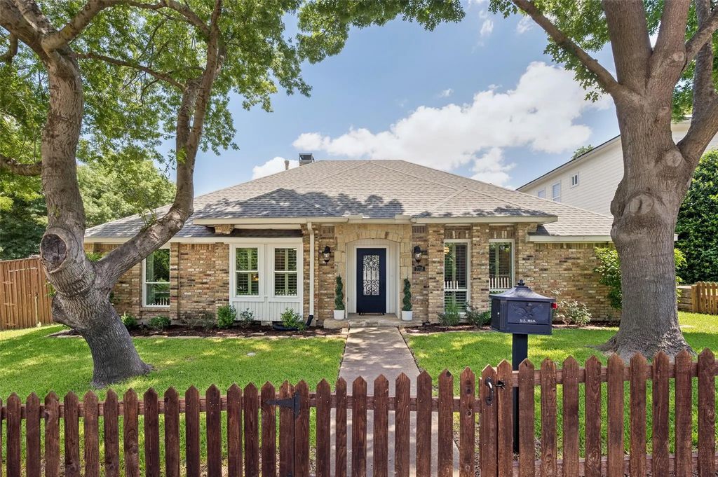 7718 Arborside Drive, Dallas