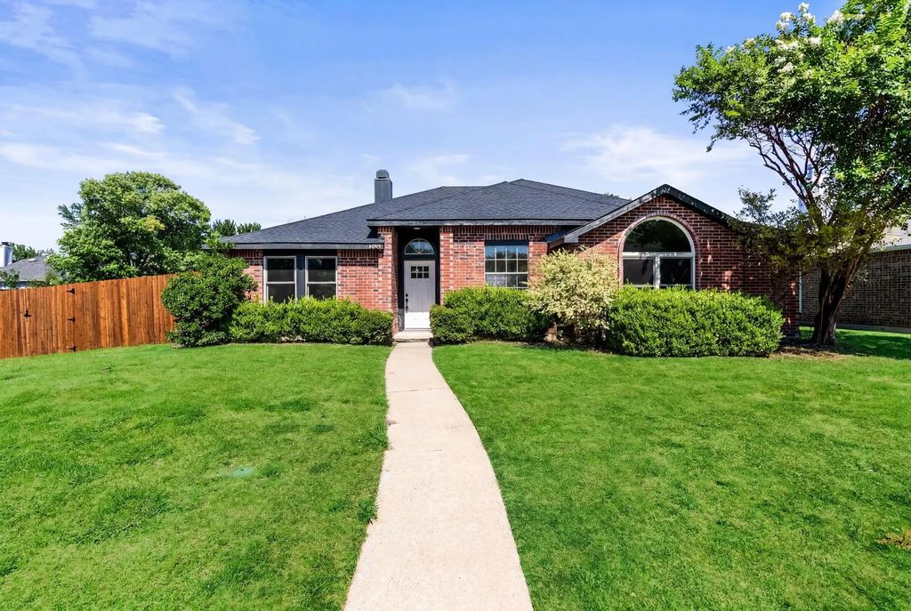 4822 Mize Court, Rowlett
