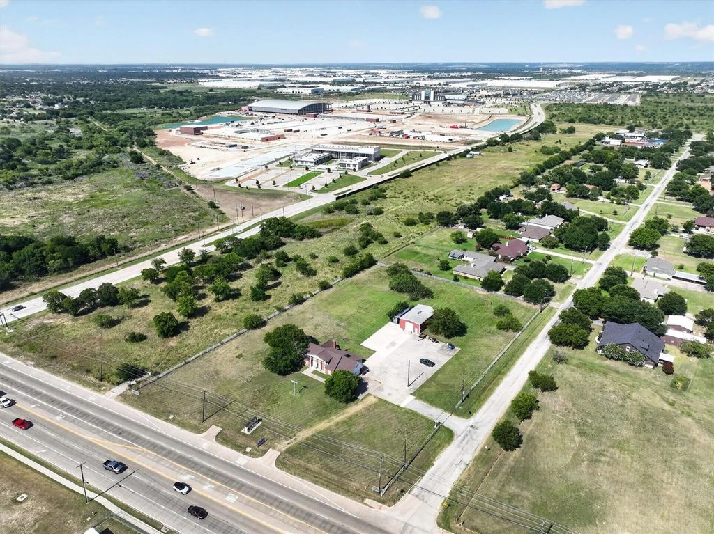 10217 N Crowley Road, Fort Worth