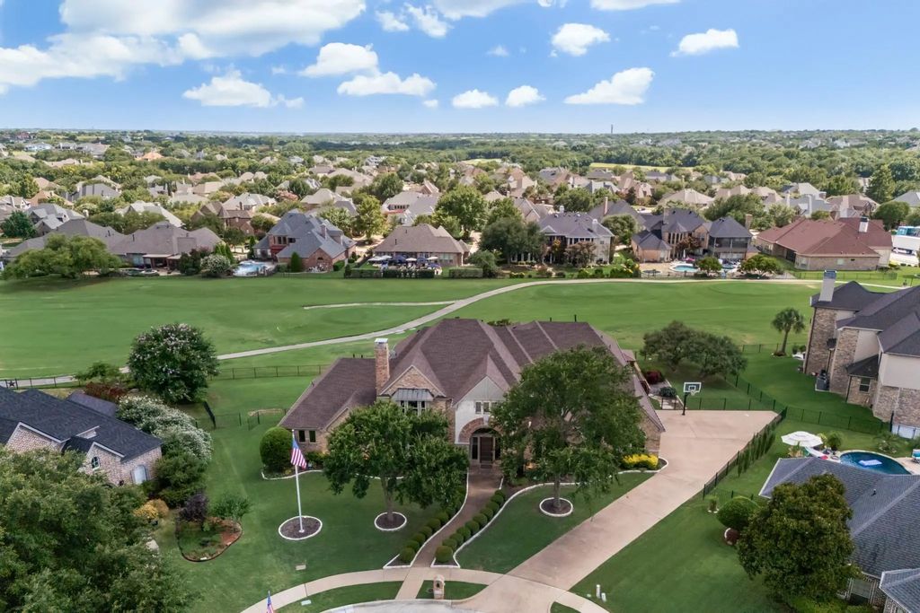 2108 Kyle Circle, Heath